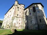 Vnútorný hrad s pôvodne farským kostolom.